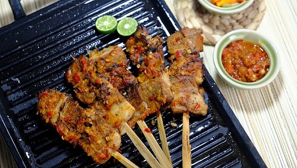 ASTON Priority Simatupang Tawarkan Beragam Menu Satay