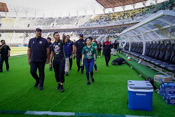 Wamenparekraf Tinjau Kesiapan Piala Dunia U-17 2023 di Surabaya